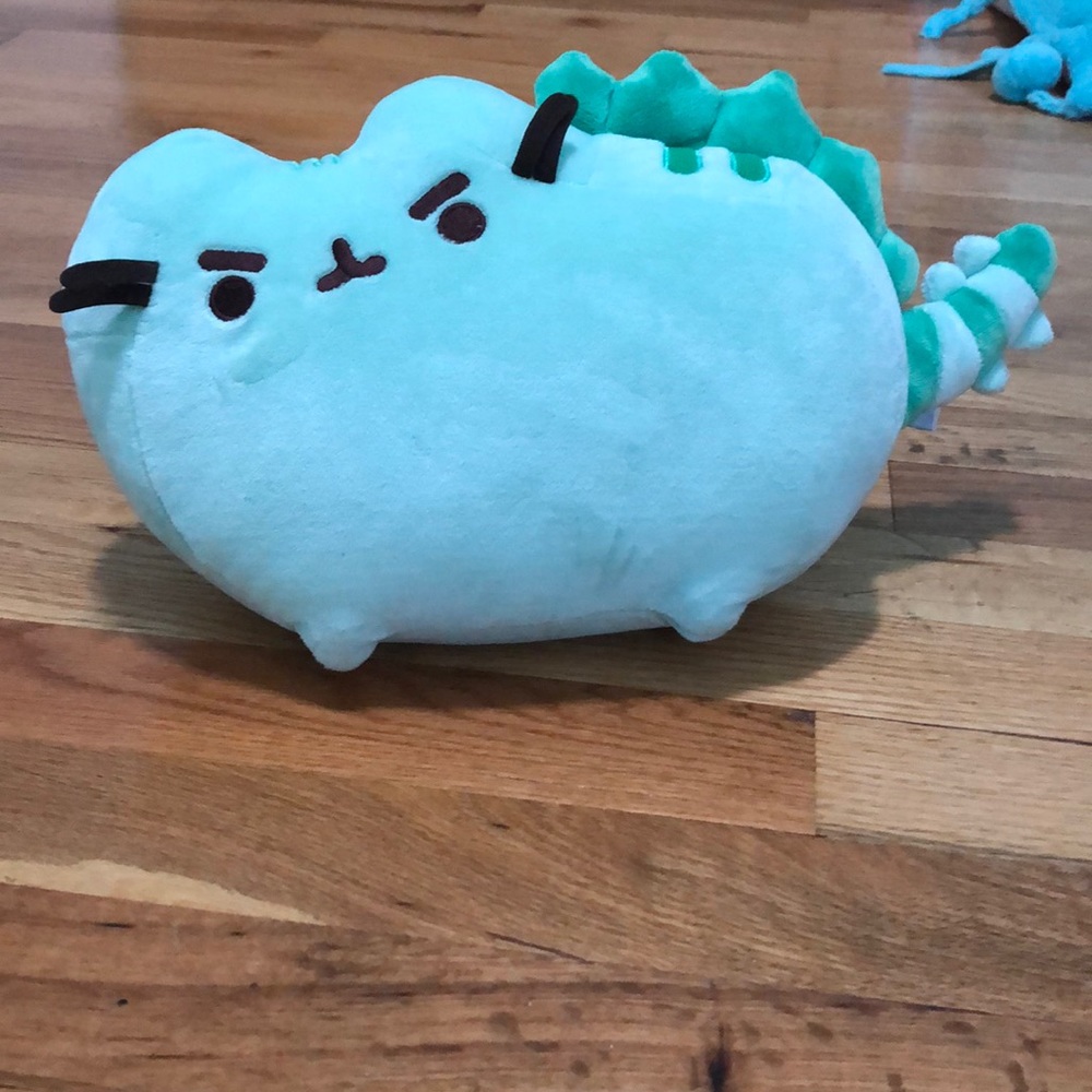 Dinosaur pusheen